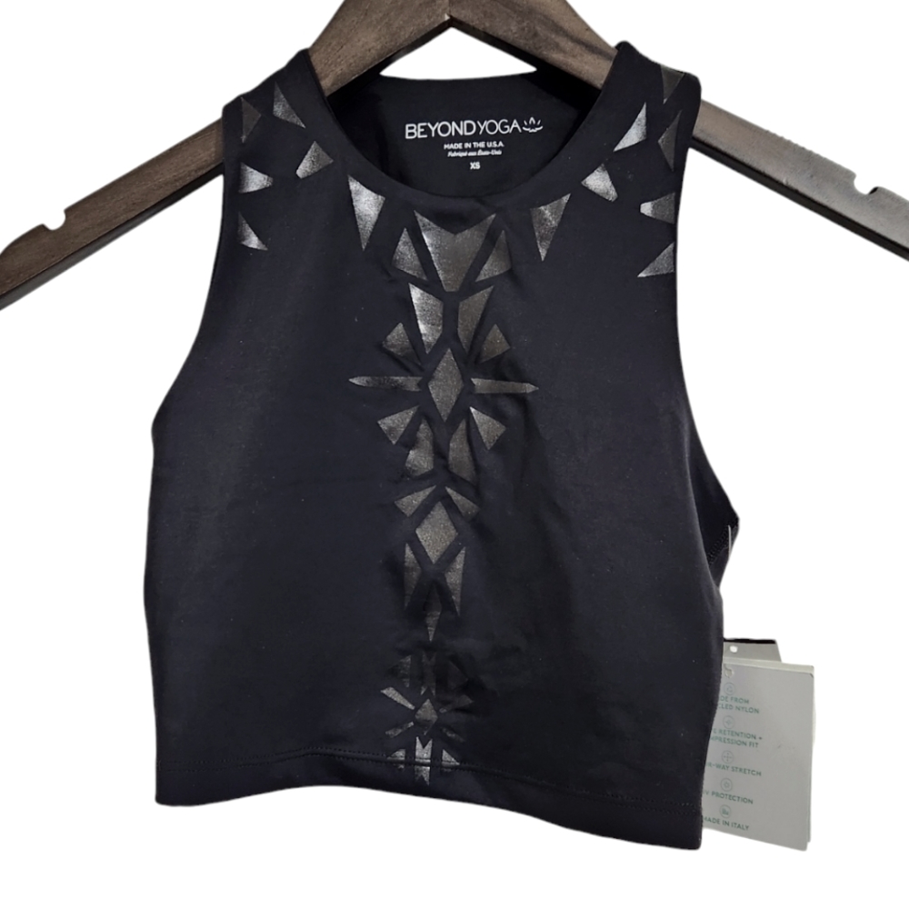NWT Beyond Yoga Racerback Crop Top Sports bra Women's XS